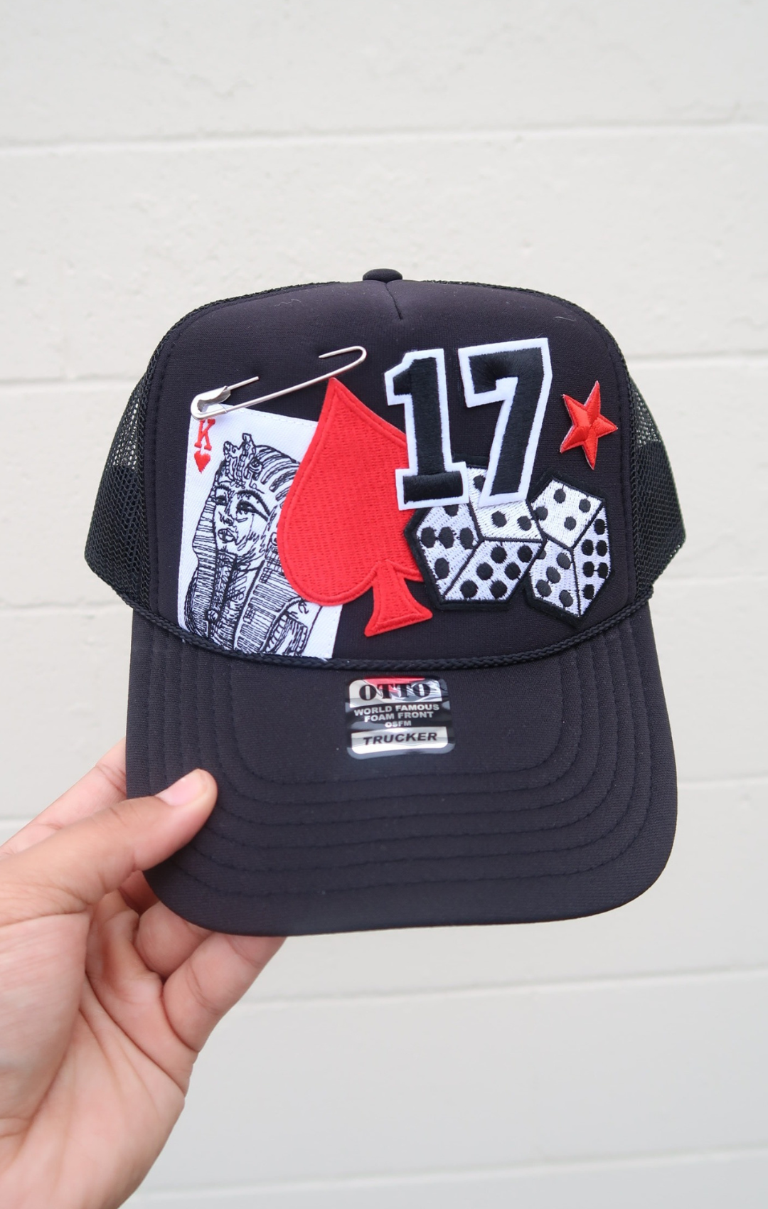17 Trucker Hat